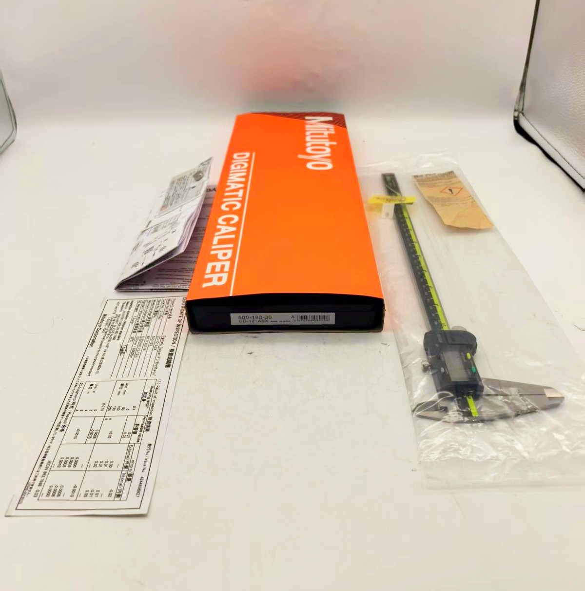 Mitutoyo Japan 500-193-30 300mm/12" Absolute Digital Digimatic Vernier Caliper