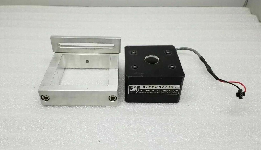 NICE ADVANCED ILLUMINATION DL2230 WHITE DIFFUSELITE W/ MOUNTING BRACKET