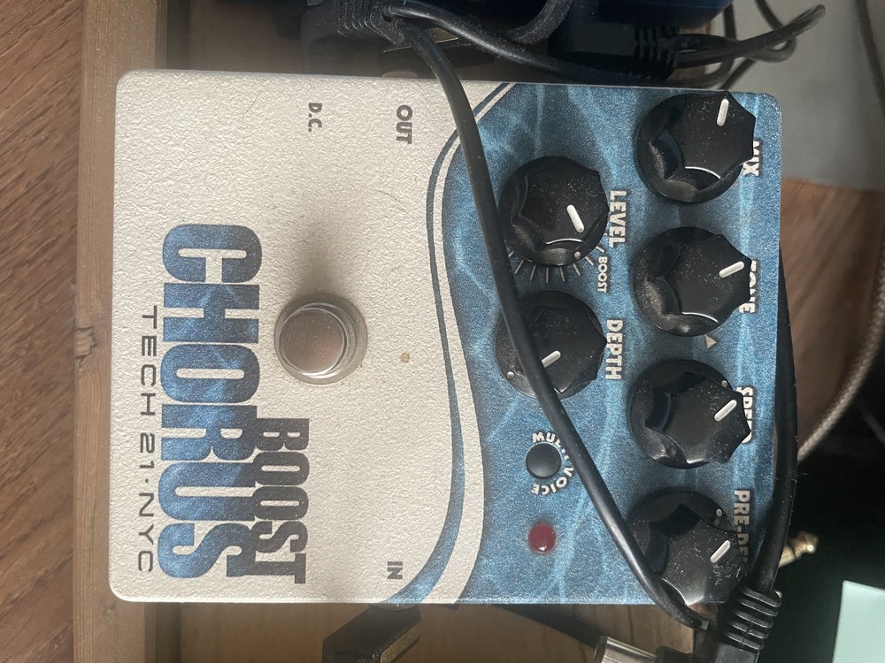 Tech 21 Boost Chorus 2010s - Turquoise/White