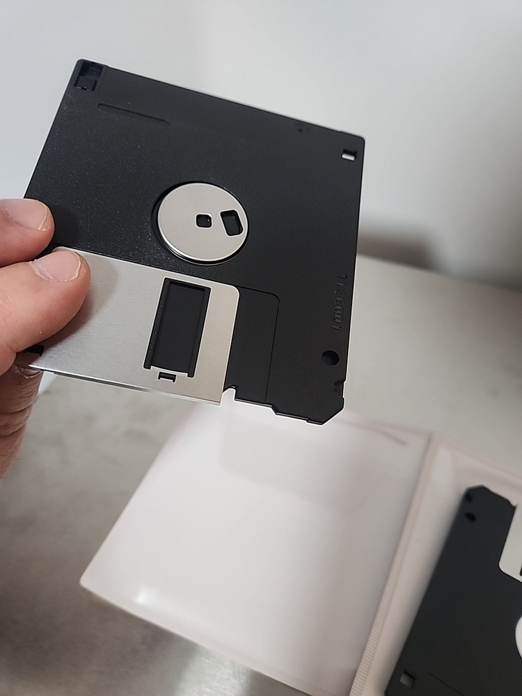Imation 3.5" Floppy Disks Diskettes 2 Pack IBM Formatted 1.44MB 2HD