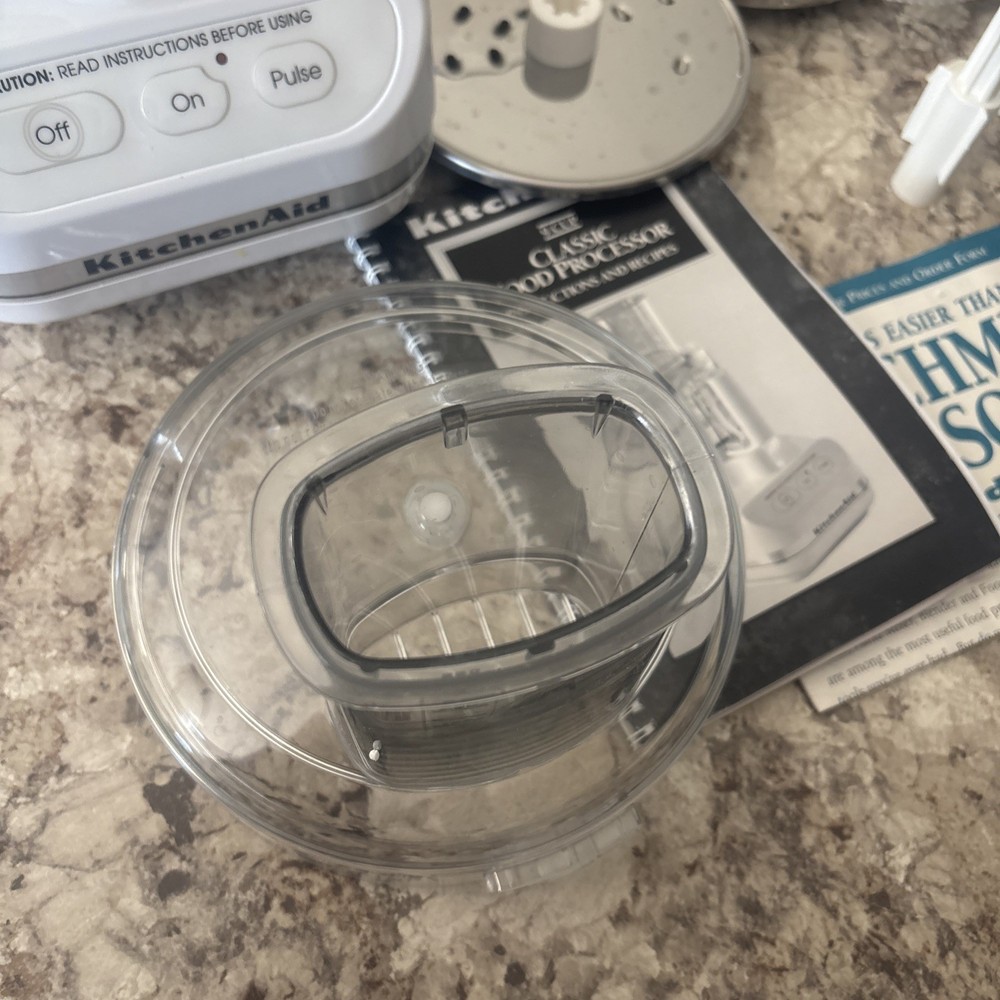 KitchenAid KFP500WH Classic 9 Cup Food Processor White Complete Set W/Box EUC