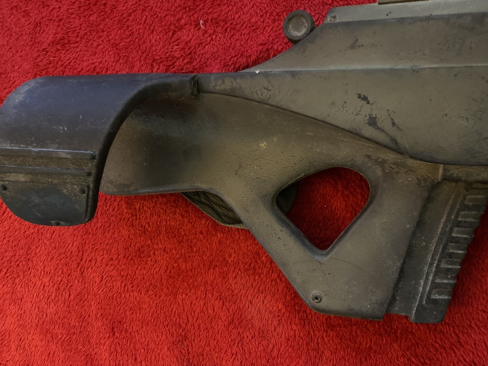 Space: Above And Beyond Screen Used Rifle Prop SAaB