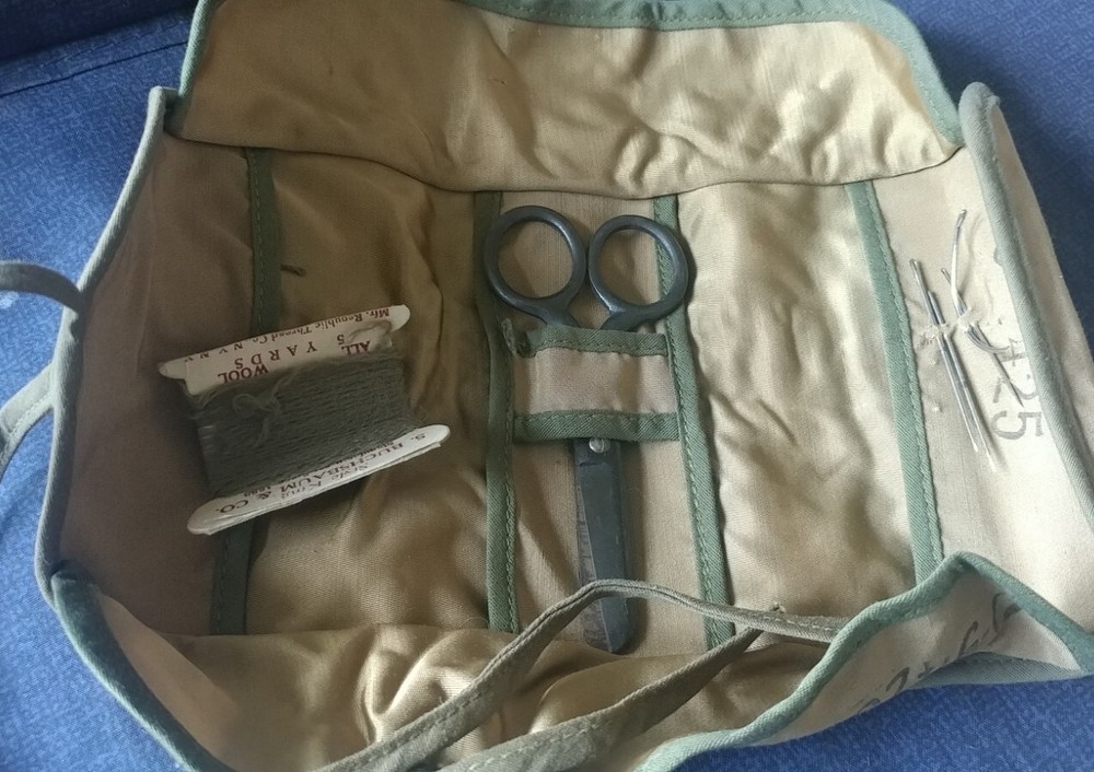 WWII / WW2 U.S. Army, WWII U.S. Military WWII G.I. Sewing Kit
