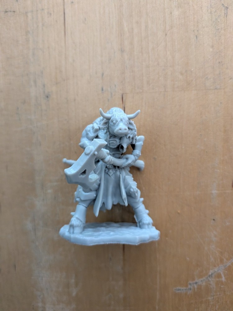 Reaper Bones 4 Female Minotaur