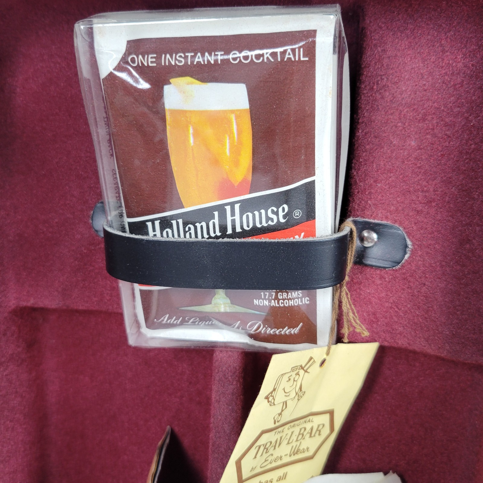 Vintage Portable Travel Bar Executair 737 Trav-L-Bar Case Key Uniroyal Royalite