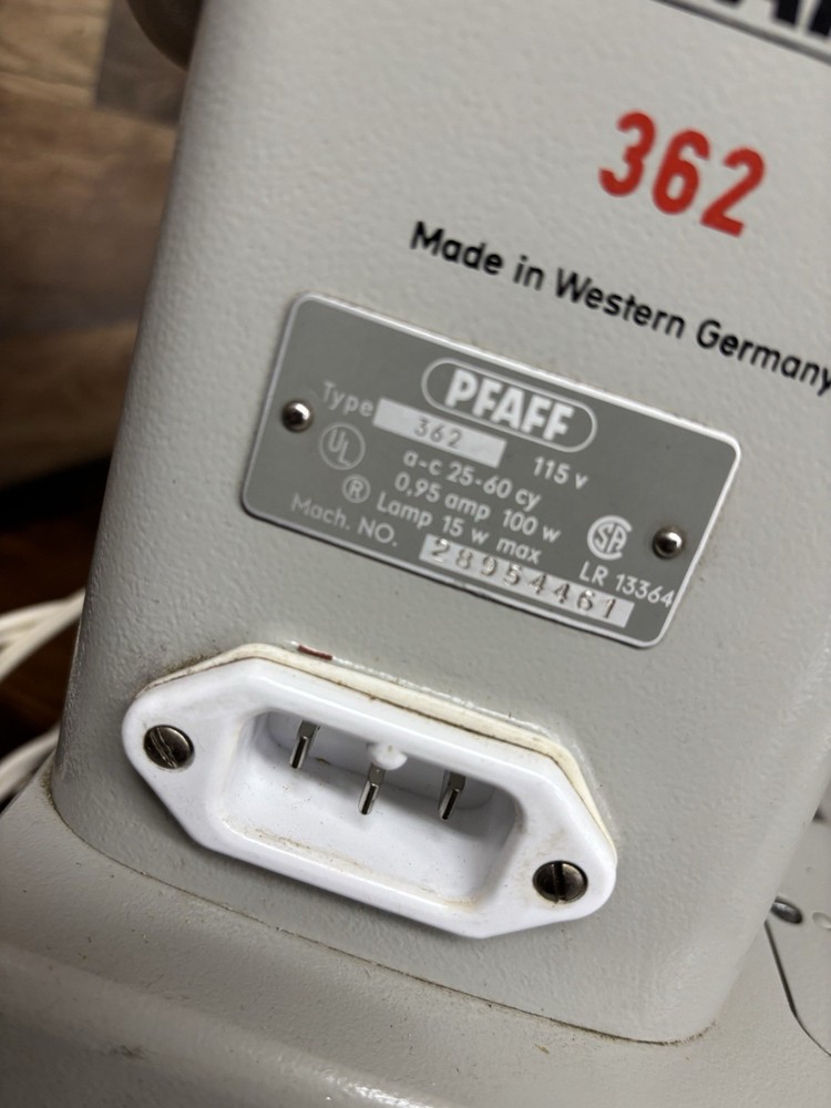 Vintage PFAFF 362 Automatic Sewing Machine IN GOOD CONDITION