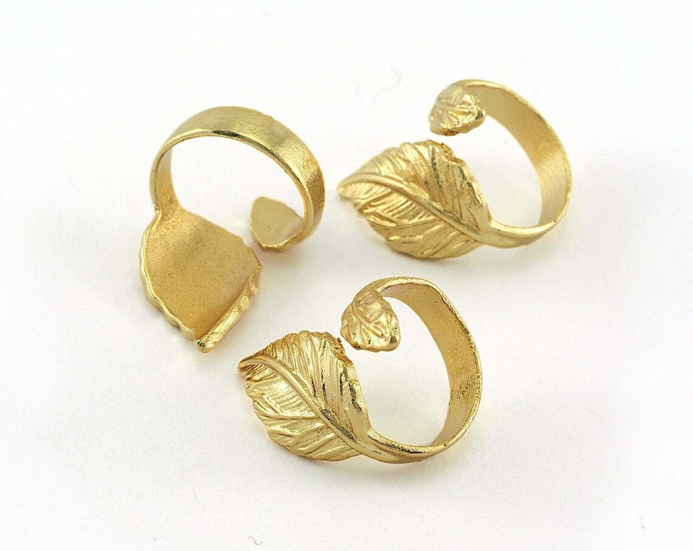 Leaf Adjustable Ring Gold plated brass (17.5mm 7US size - Adjustable ) OZ765