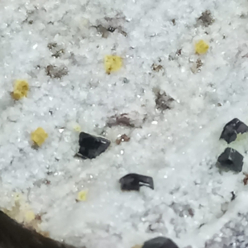 Osumilite, Tridimite