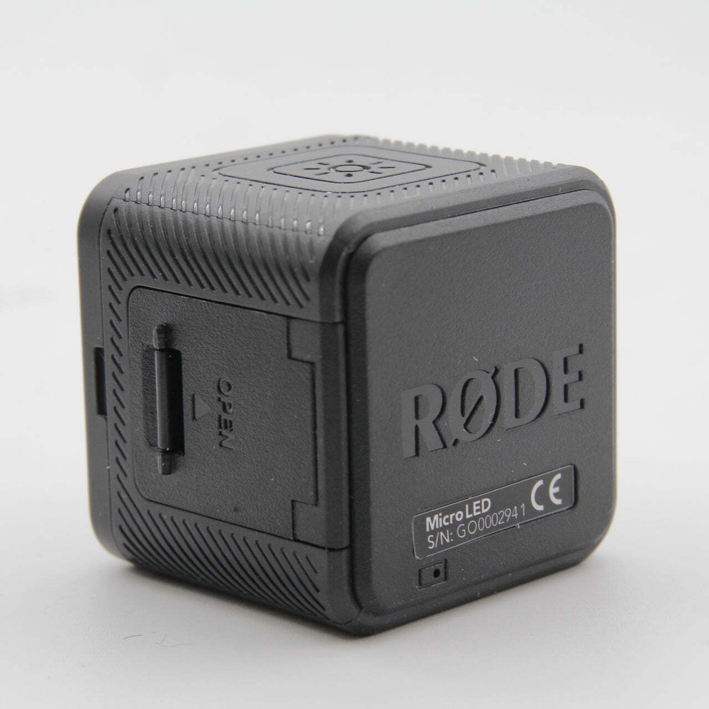 * OPEN BOX EXCELLENT * RODE Vlogger Kit iOS Edition Filmmaking Kit for Mobile De