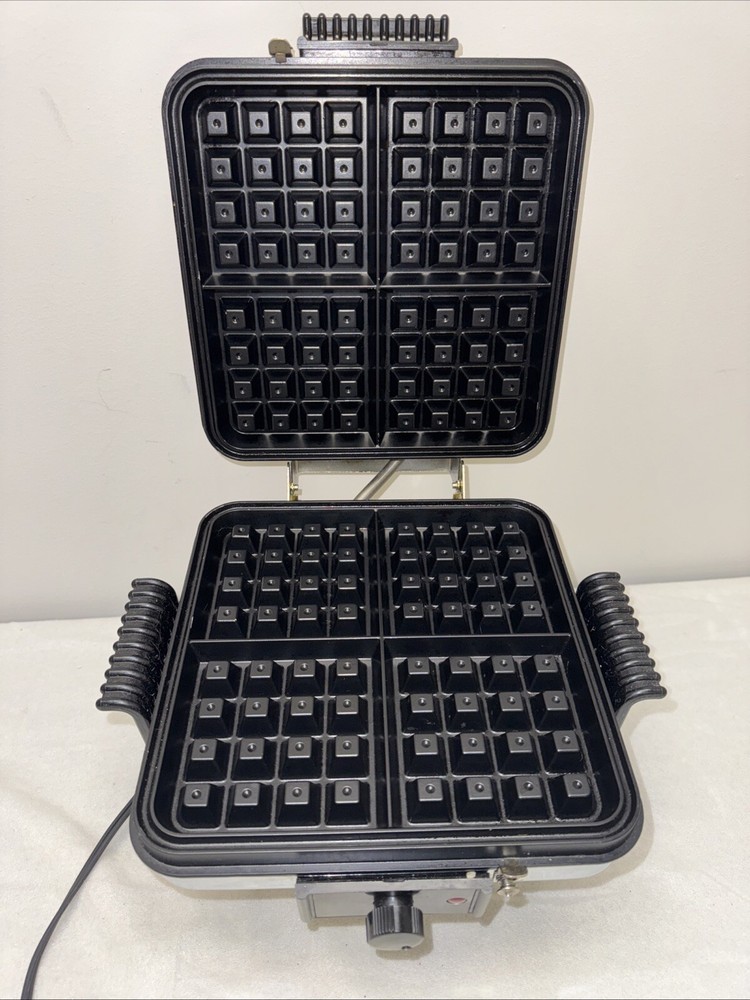 VillaWare 6150 Belgian Waffle Maker 1200W Makes 4 Waffles