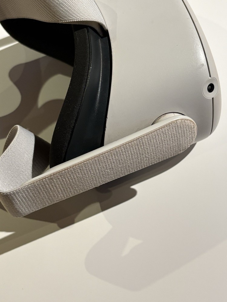 Meta Oculus Quest 2 256GB VR Headset -with Controllers