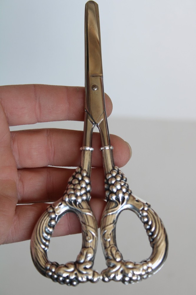 Antique Baltes Repousse Sterling Silver Grape Shears (Excellent)