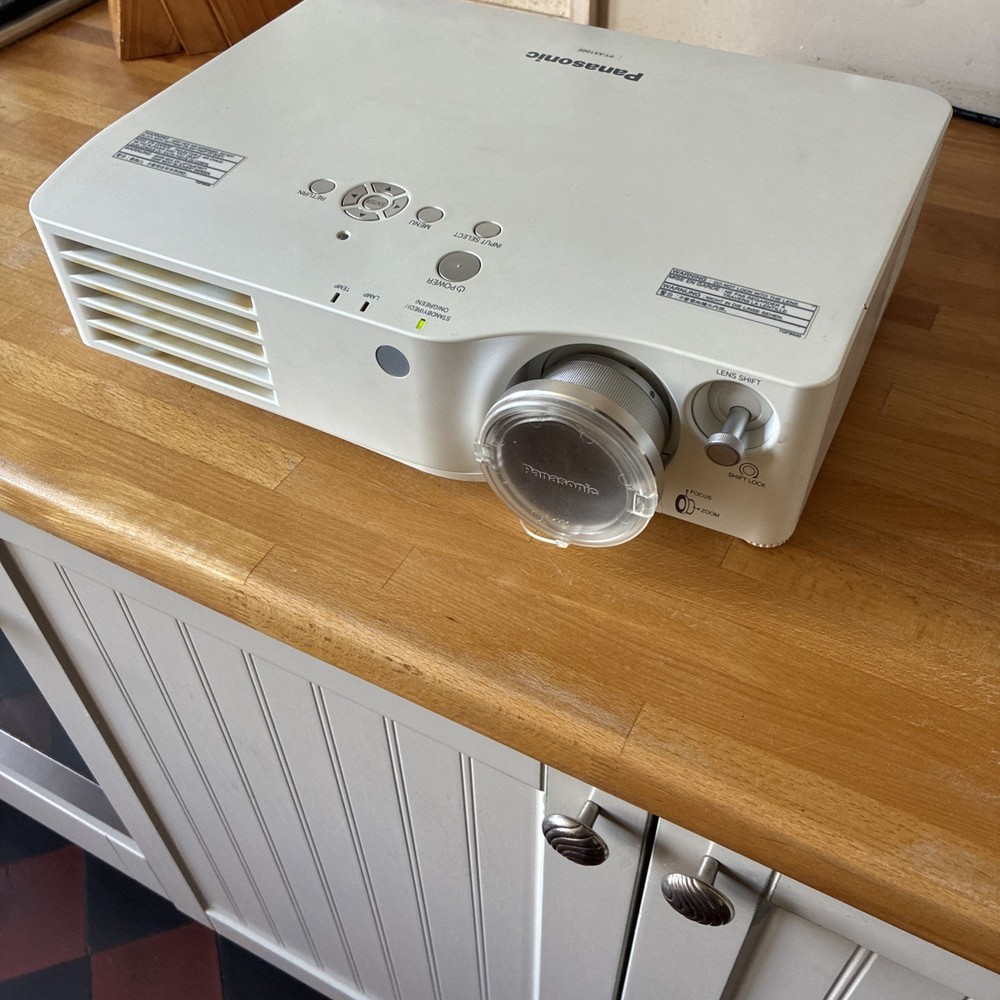 Panasonic LCD Projector PT-AX100E Instructions and remote (Spares & Repairs)