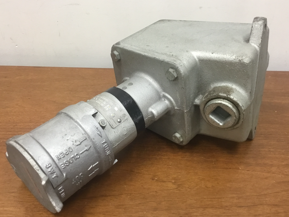 Crouse-Hinds - P/N: CESD4234 - Receptacle Explosion Proof