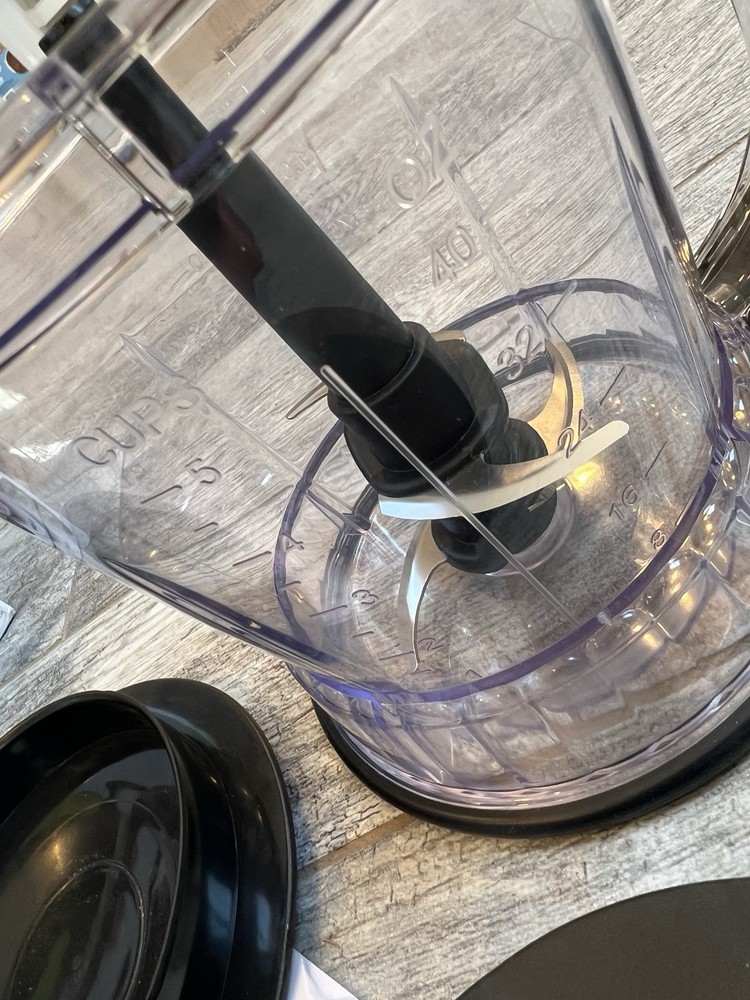 Ninja Master Prep Professional QB1004 40 oz Processing Pitcher 2 Lids Blade New