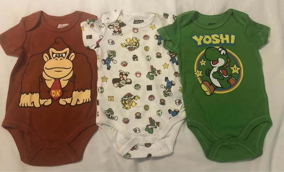 SUPER MARIO 5 OUTFITS 3/6 MONTHS,