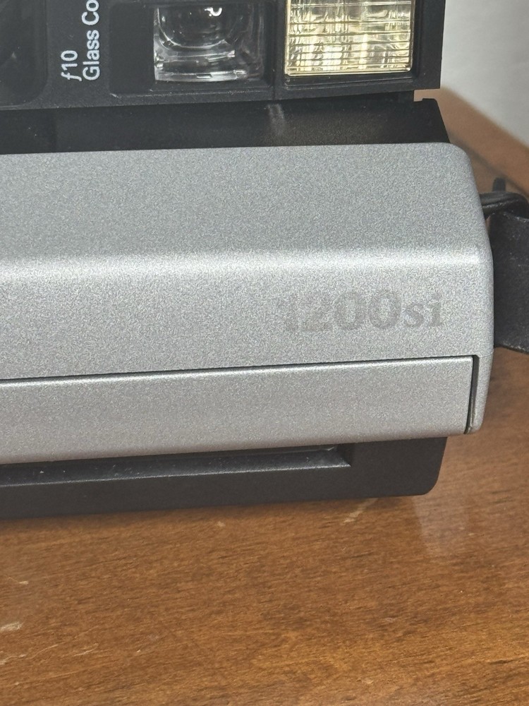 Polaroid 1200si Camera Vintage Untested