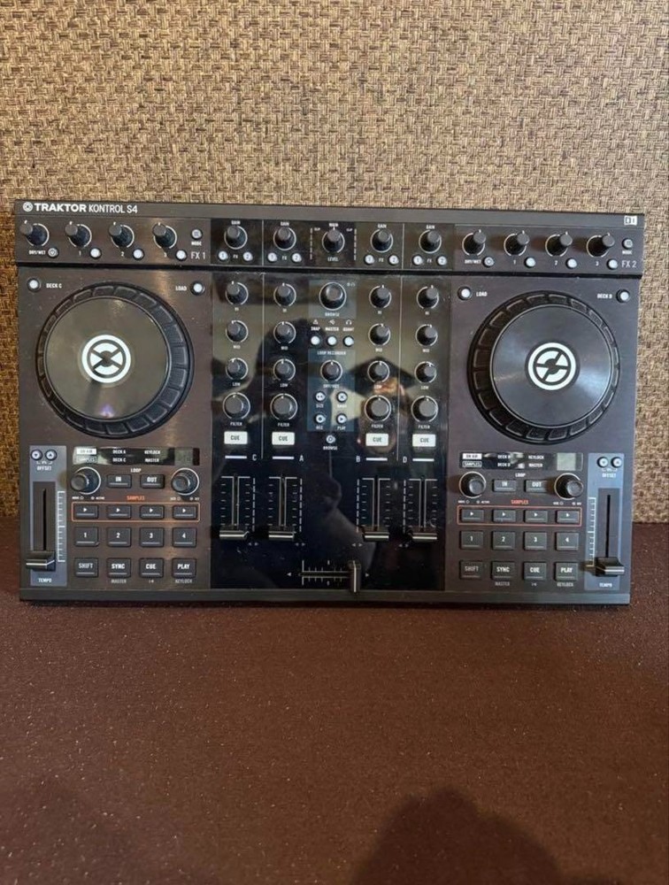 Traktor Kontrol S4 Black Native Instruments Good GP