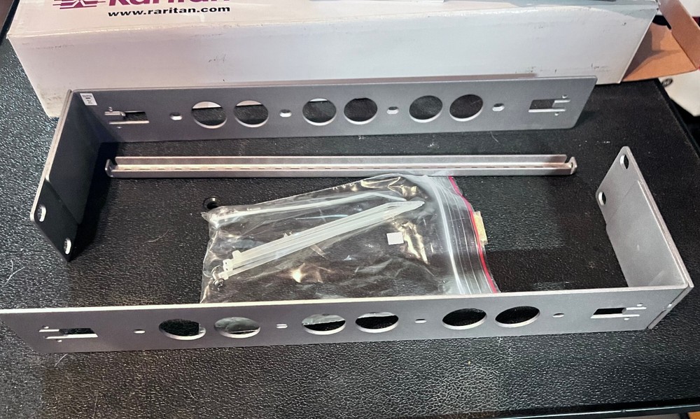 Raritan RUST-LM304 Rack Mount Brackets