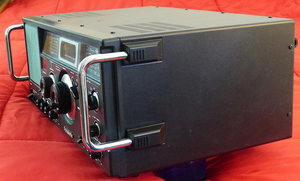 Panasonic RF-4900 AM-FM Shortwave Receiver