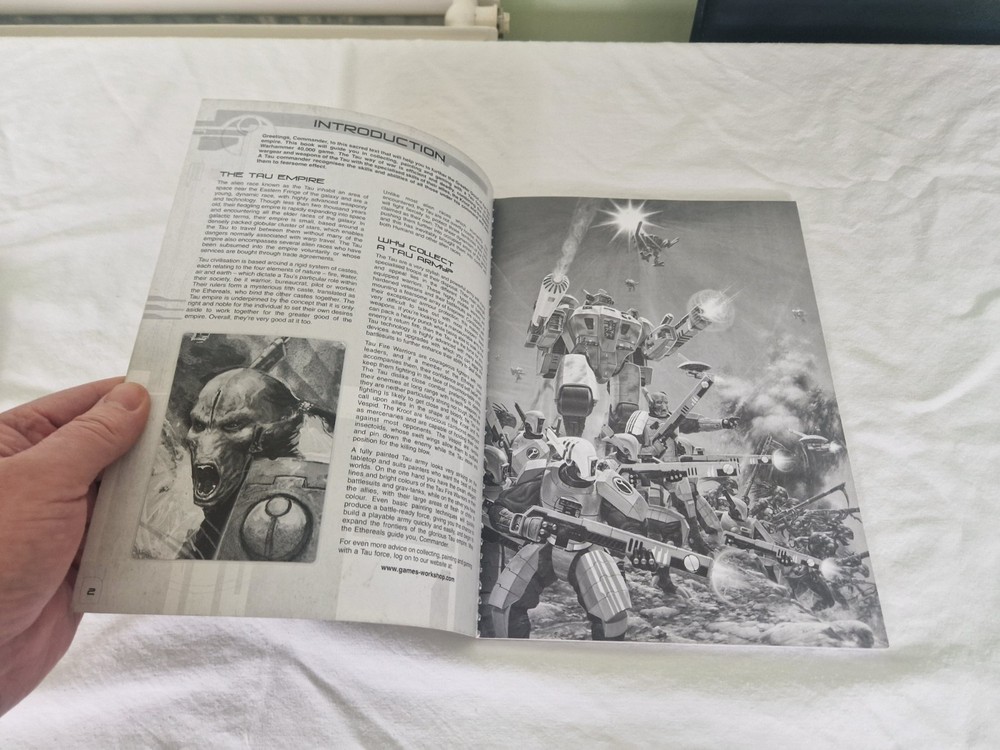Warhammer 40k Tau Empire Codex Games Workshop 2005 OOP Collectable VGC