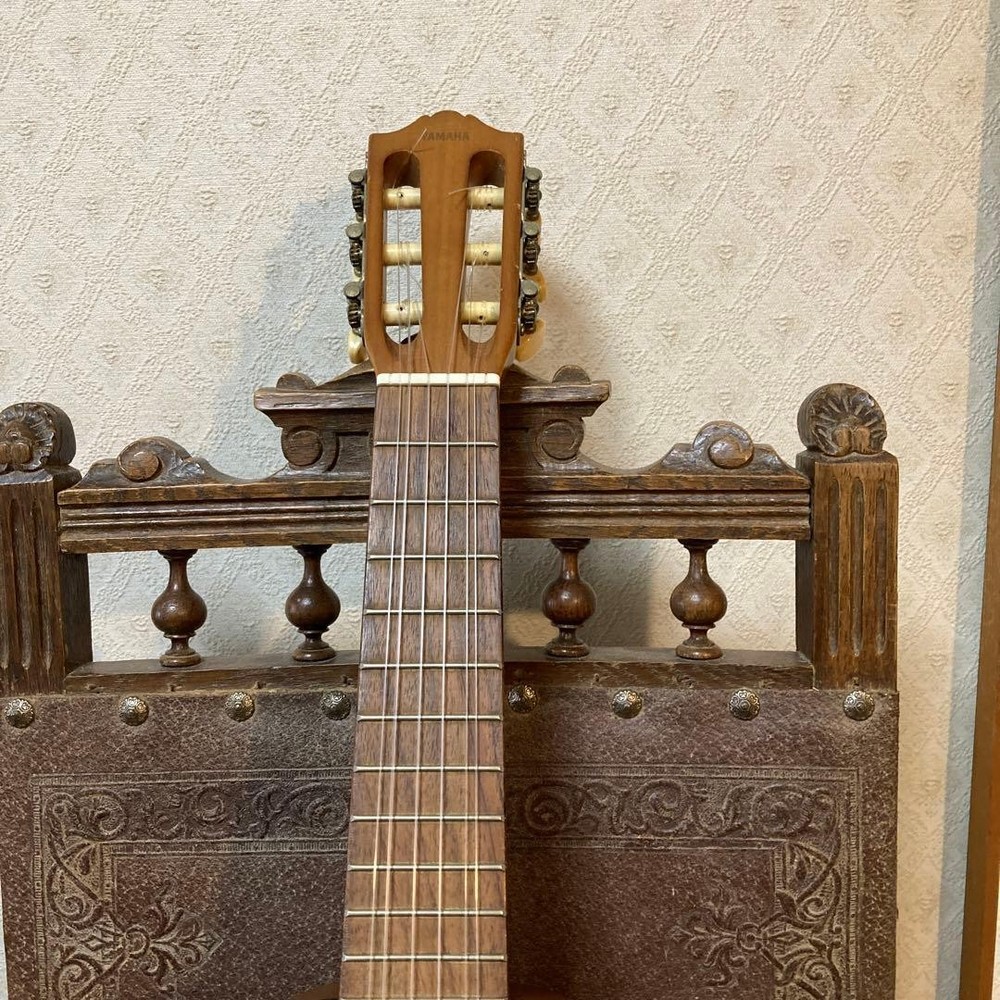 Yamaha GL-1 modified 6-string ukulele spruce veneer