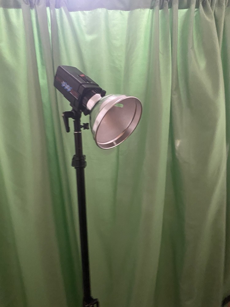 Britek PS-300 PRO STUDIO FLASH LIGHT