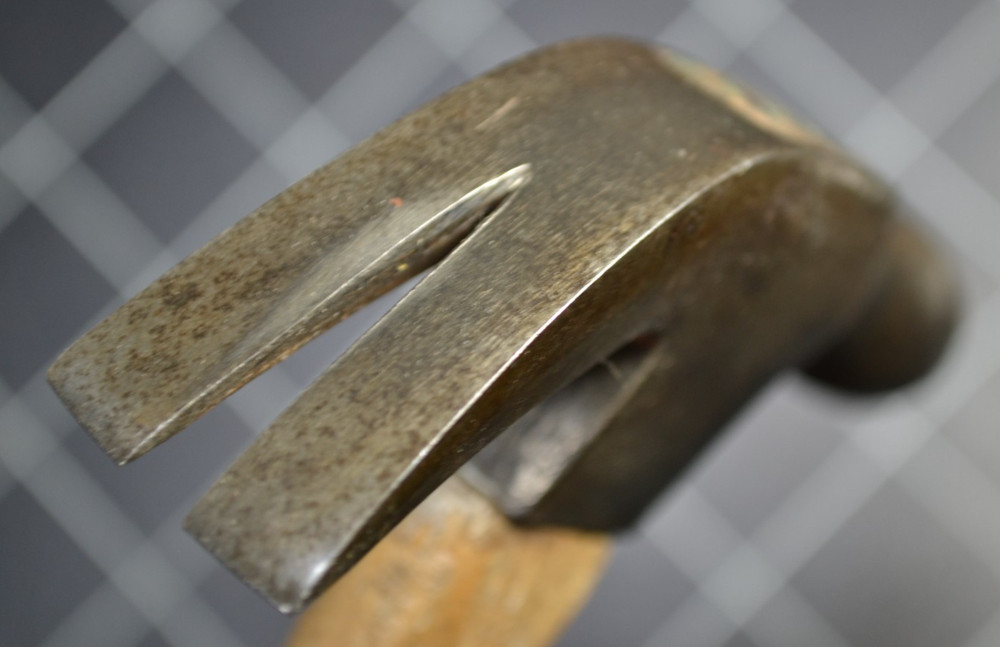 CRAFTSMAN - MODEL MAKER - 4oz - BELL FACE CLAW HAMMER - ORIGINAL HANDLE