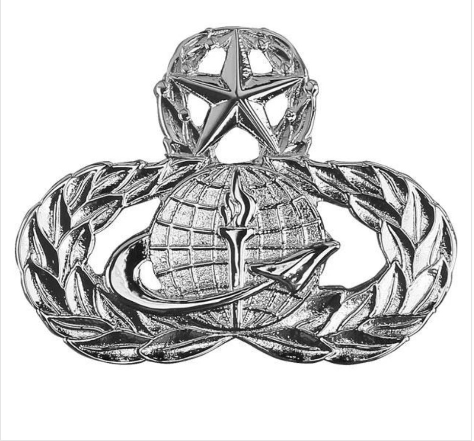 GENUINE U.S. AIR FORCE BADGE: OFFICER FORCE SUPPORT: MASTER - MIDSIZE