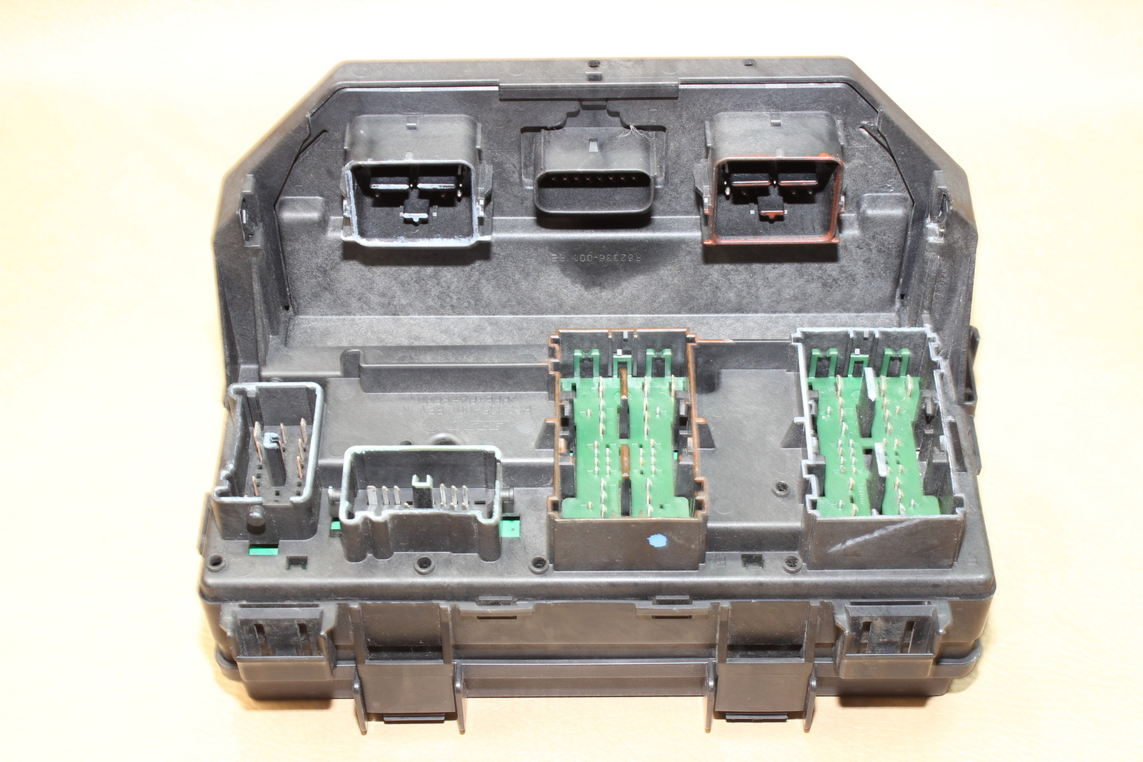 2011 JEEP LIBERTY NITRO TIPM TEMIC INTEGRATED FUSE BOX MODULE 04692331 REBUILT