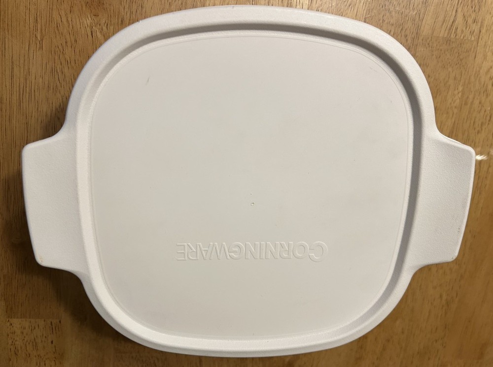 Corningware Plain White 1.5 w/Lid