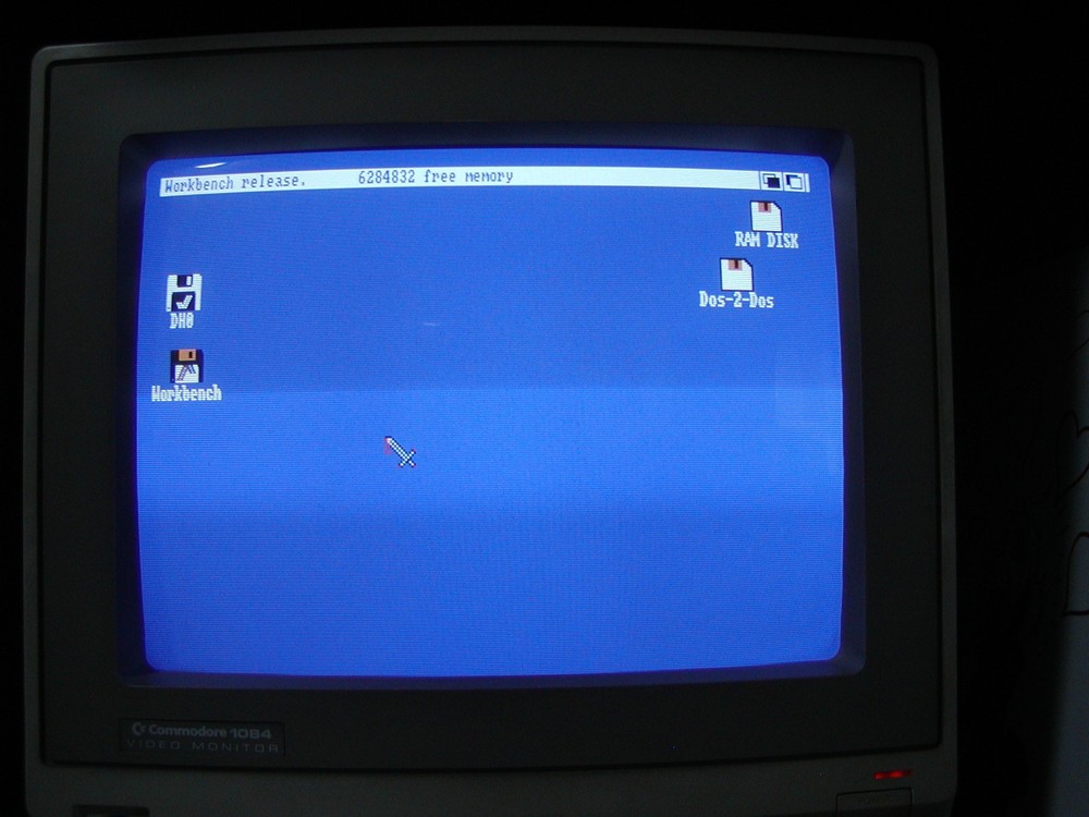 Commodore Amiga DOS 2 DOS, (1) Original Master with Manual in Plastic Folder