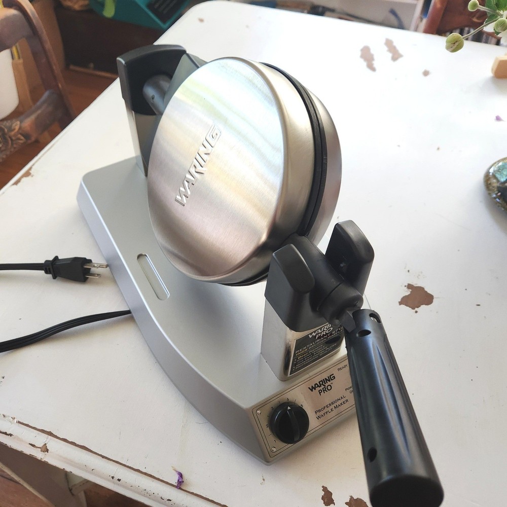 Waring Pro Professional Waffle Maker Thick Belgian Style Deep Pockets Nonstick