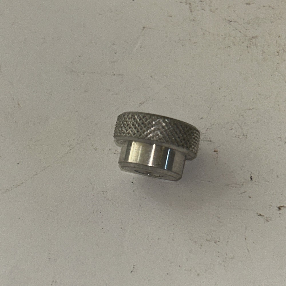 981189 Knob, Tiny