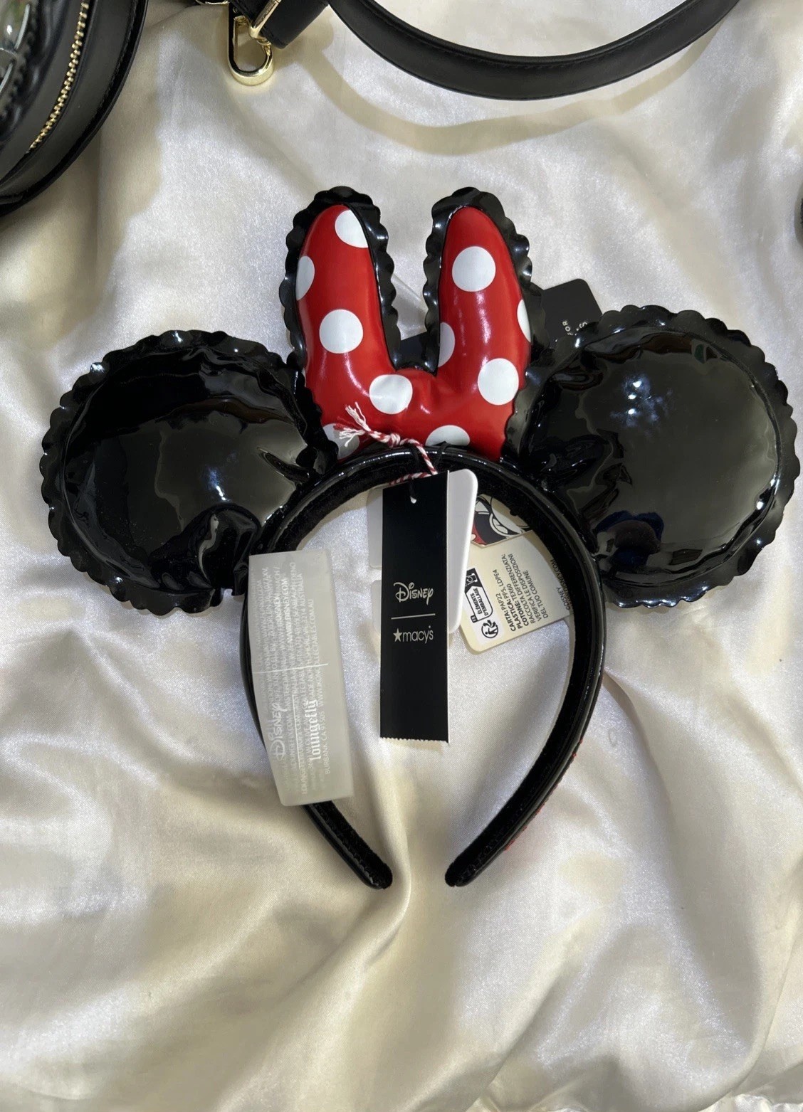 RARE NEW MACYS X LOUNGEFLY 1ST EDITION PARADE MINNIE MOUSE BALLOON AND EARS SET!