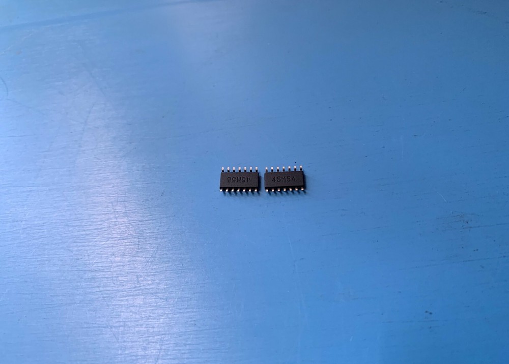 10x TLC374CD TEXAS INSTRUMENTS IC QUAD DIFF COMPARATOR 14 PIN SOIC CMOS MOS