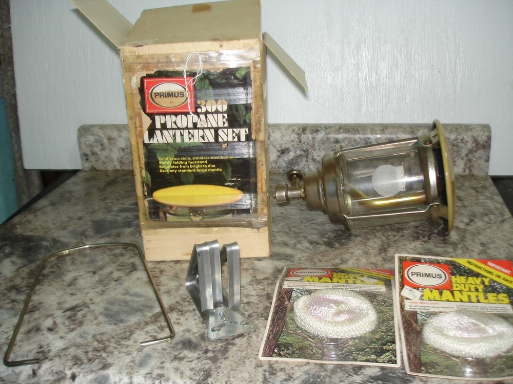 Vintage PRIMUS 300 Propane LANTERN Set in box WOW NICE