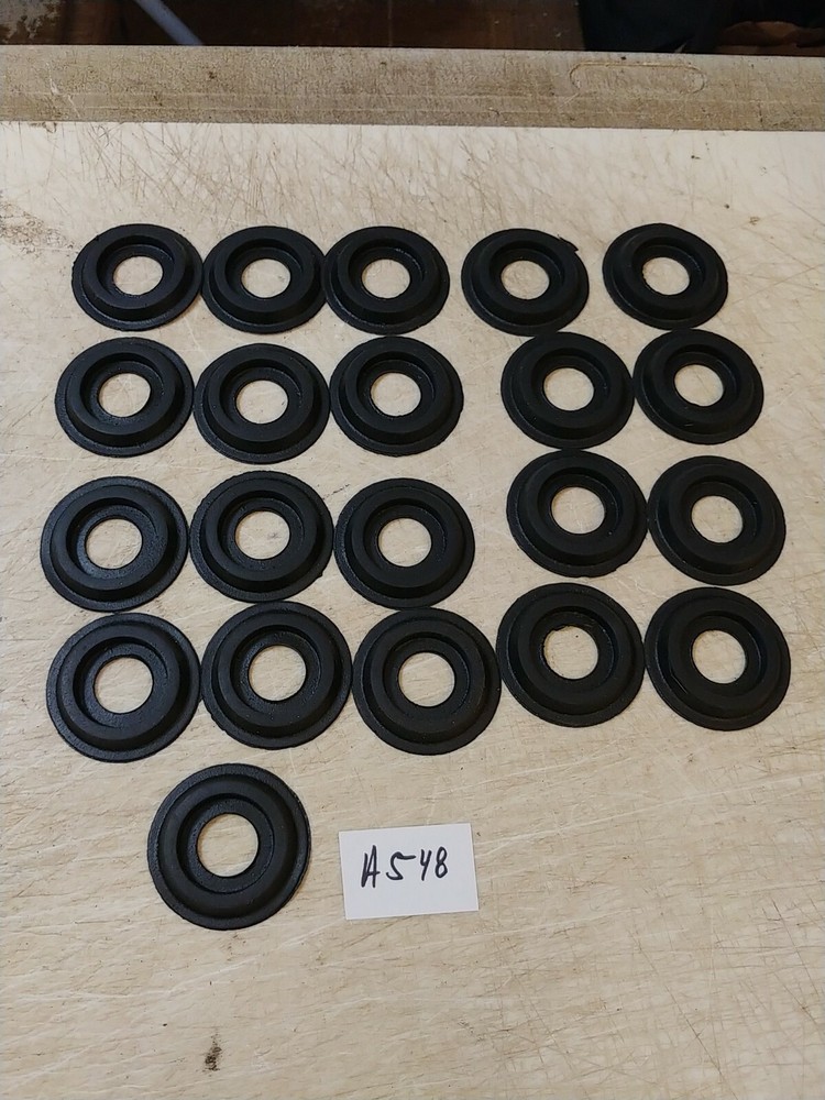 21 RUBBER WASHERS / GASKETS NEW / OLD STOCK