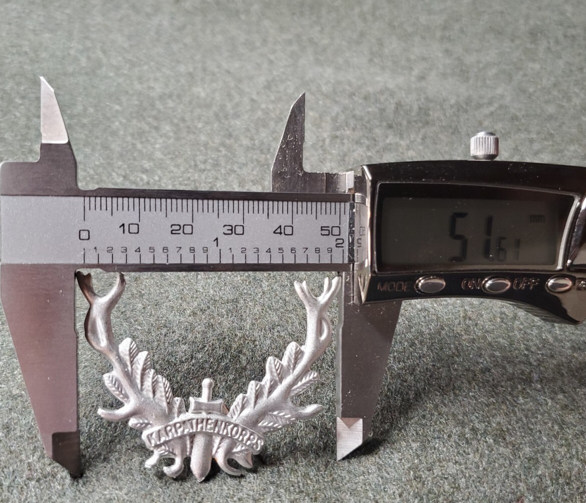 WWI Austro-Hungarian/ German Karpathenkorps (Carpathian) cap badge * Painted