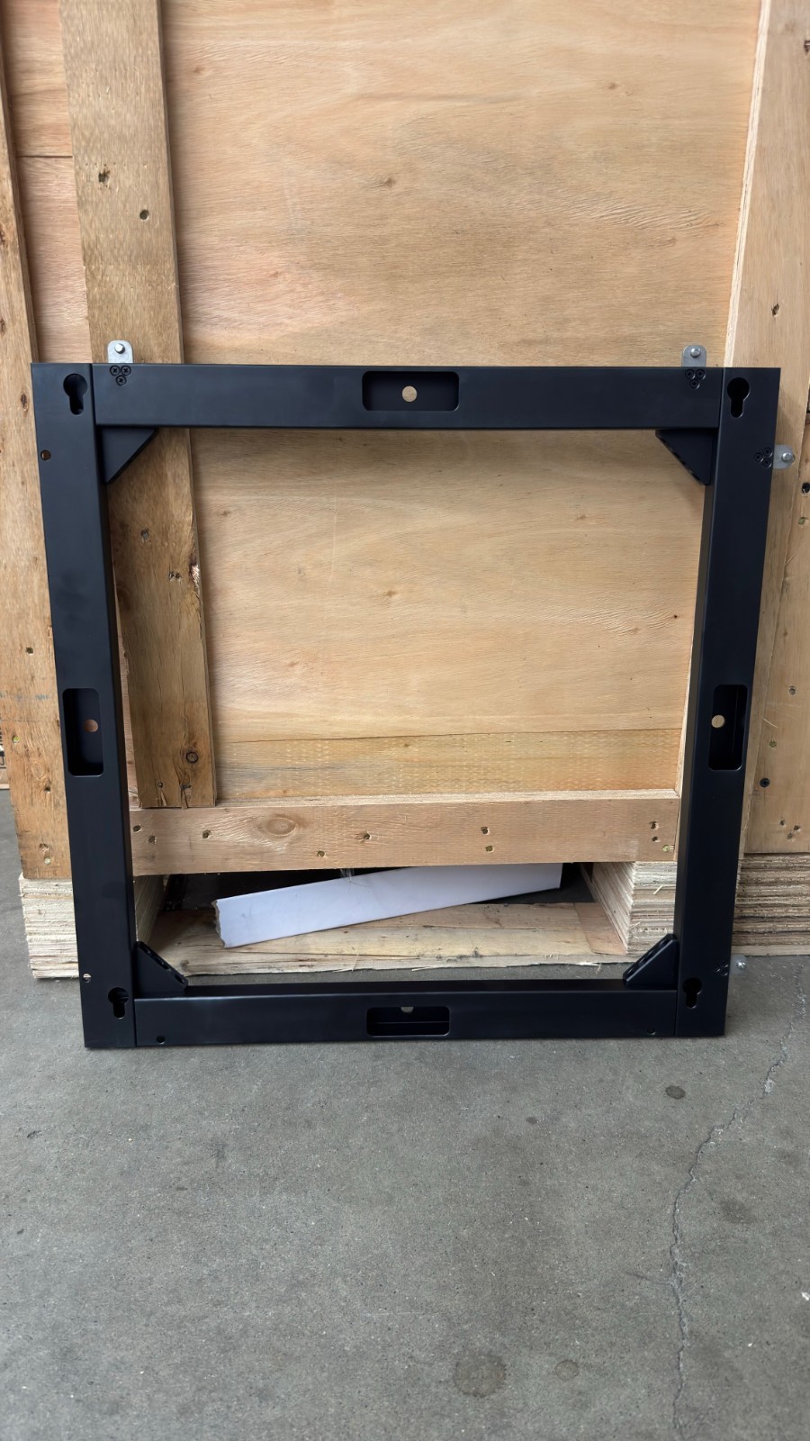 Absen LED panels AW 3.9 with wall mt frames