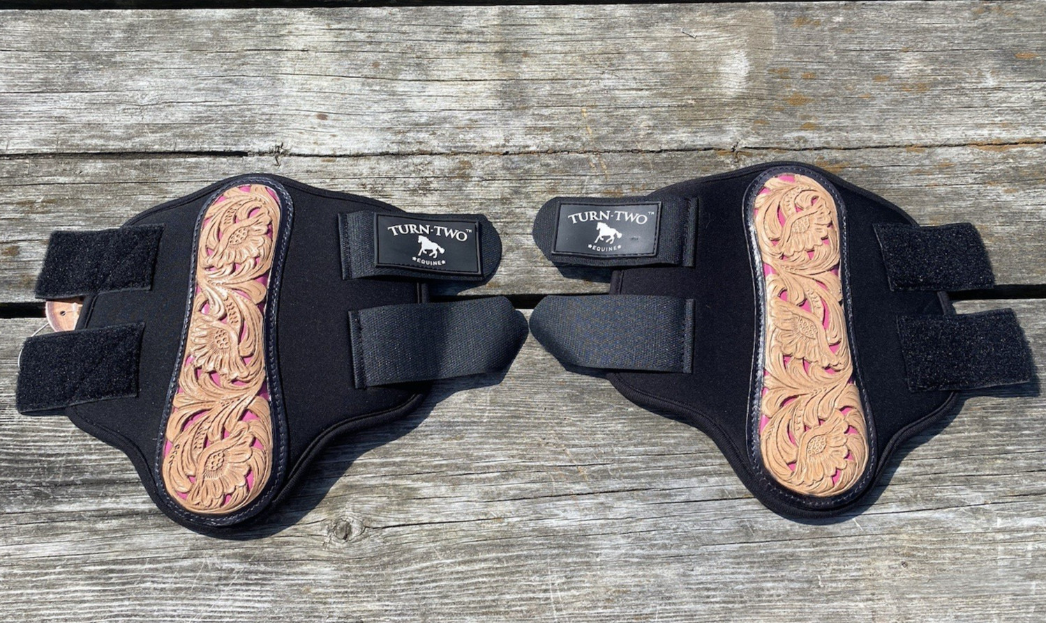 Turn Two black neoprene Splint/Sport boots w/pink filigree leather M horse