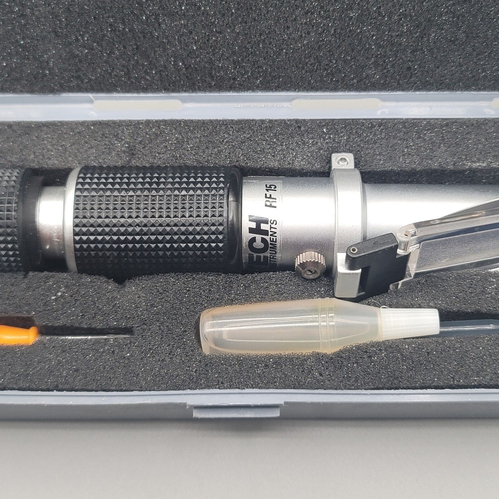 Extech Instruments RF15 Portable Refractometer With Case