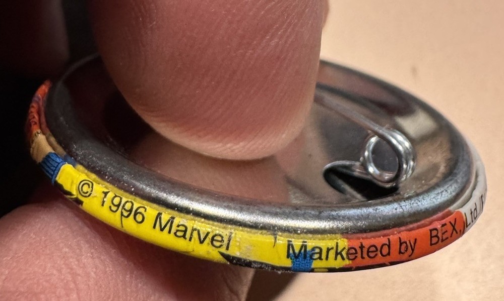 1996 MARVEL COMICS PIN BUTTON ROUND 1 3/4 INCH MARVEL CHARACTERS #1136