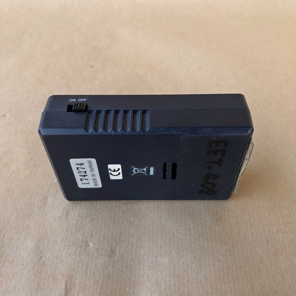 RS 180-7082 CALIBRATION CHECKER AND CURRENT LOOP SIMULATOR