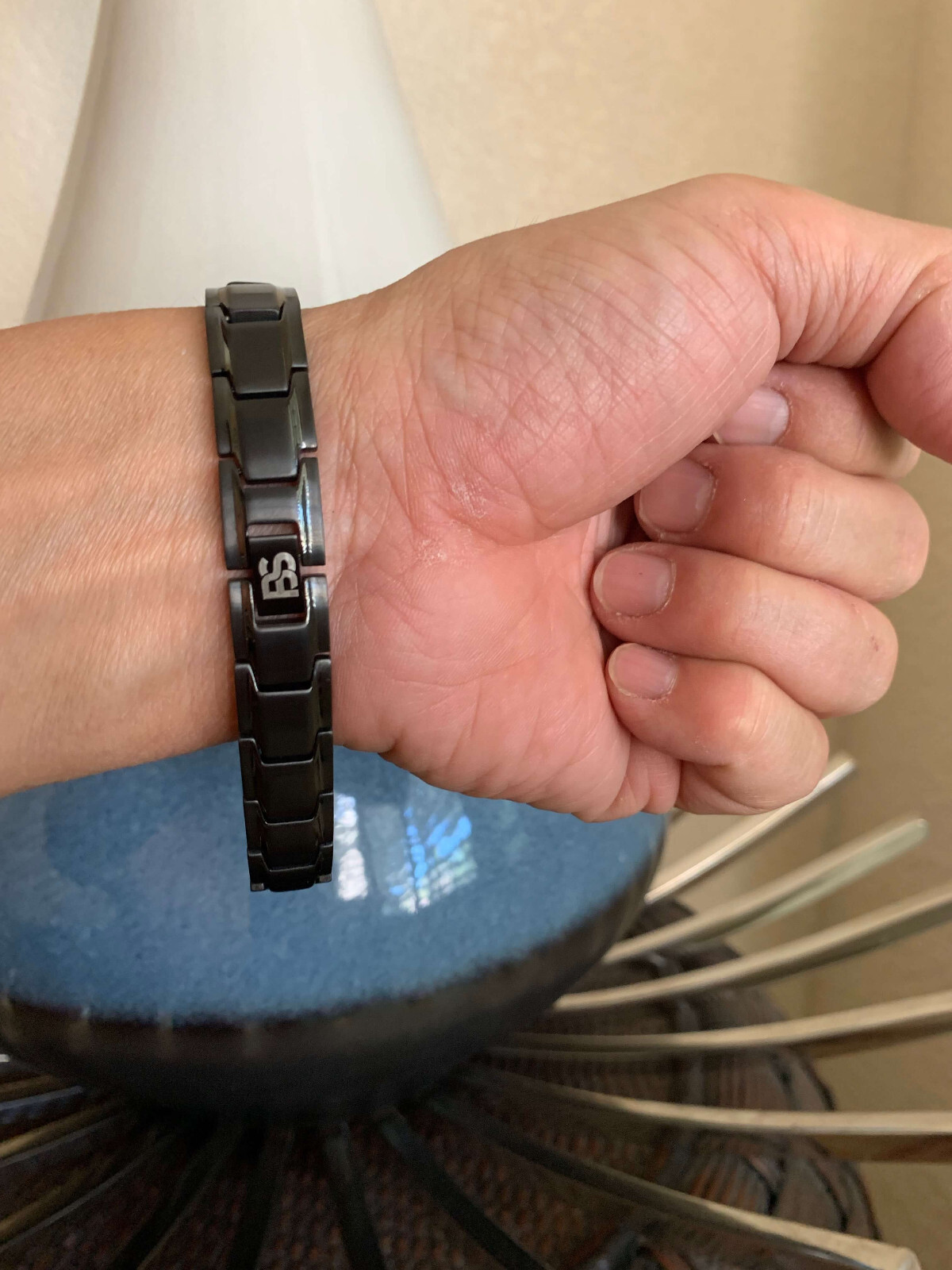 Black Magnetic Bracelet Therapy Arthritis Pain Energy Balance Calm Joy Men Women