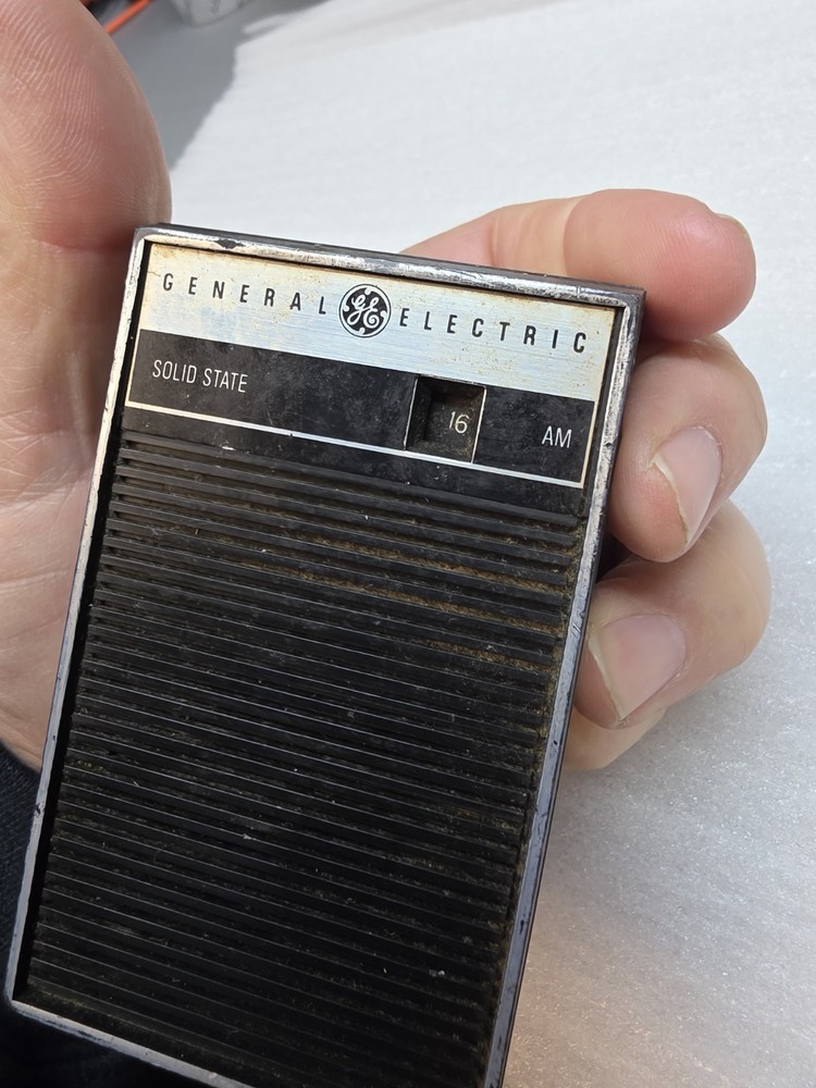 General Electric Solid State Black AM Radio