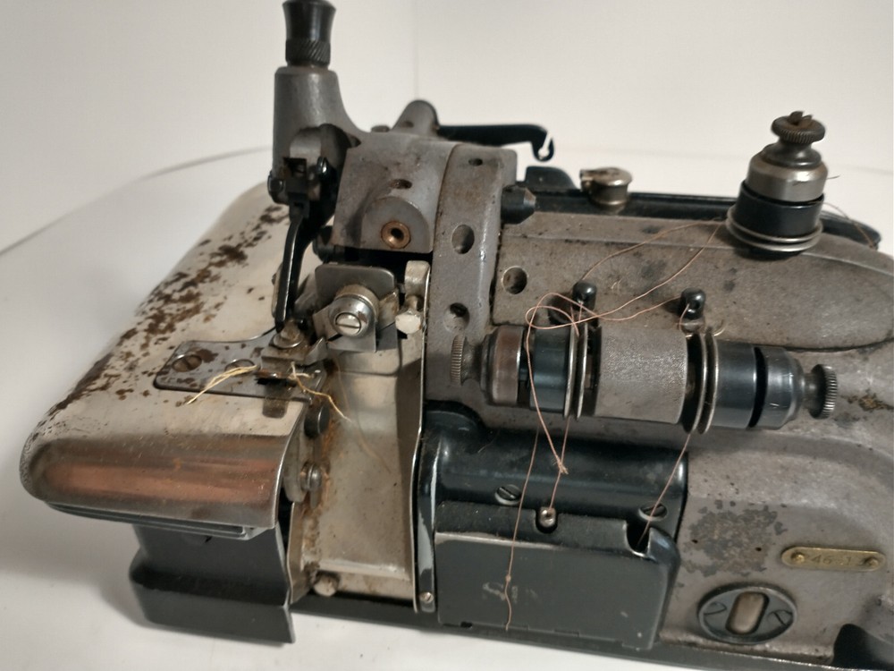 Singer Sewing Machine Serger 246-13