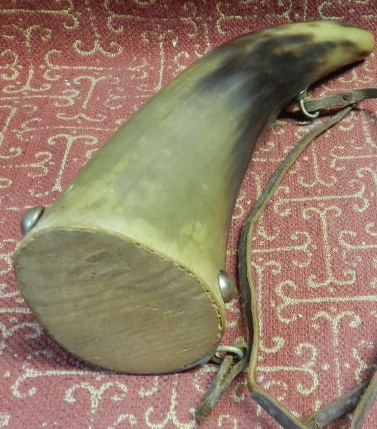 VINTAGE MUZZLE LOADING POWDER HORN WITH WEATHERED FRAYING LEATHER STRAP