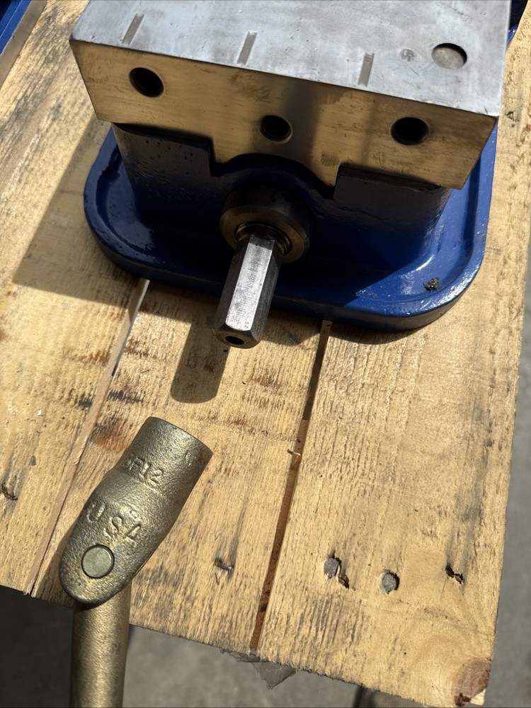 Kurt 6” Precision Machine Vise Model D60 (av12