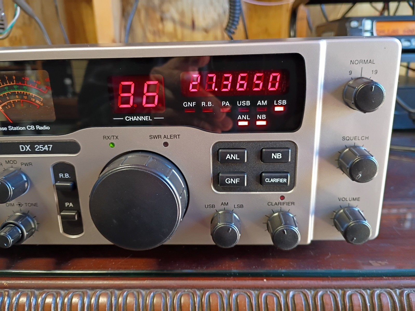 Galaxy DX-2547 CB Radio Base Station AM/SSB 40 Channel